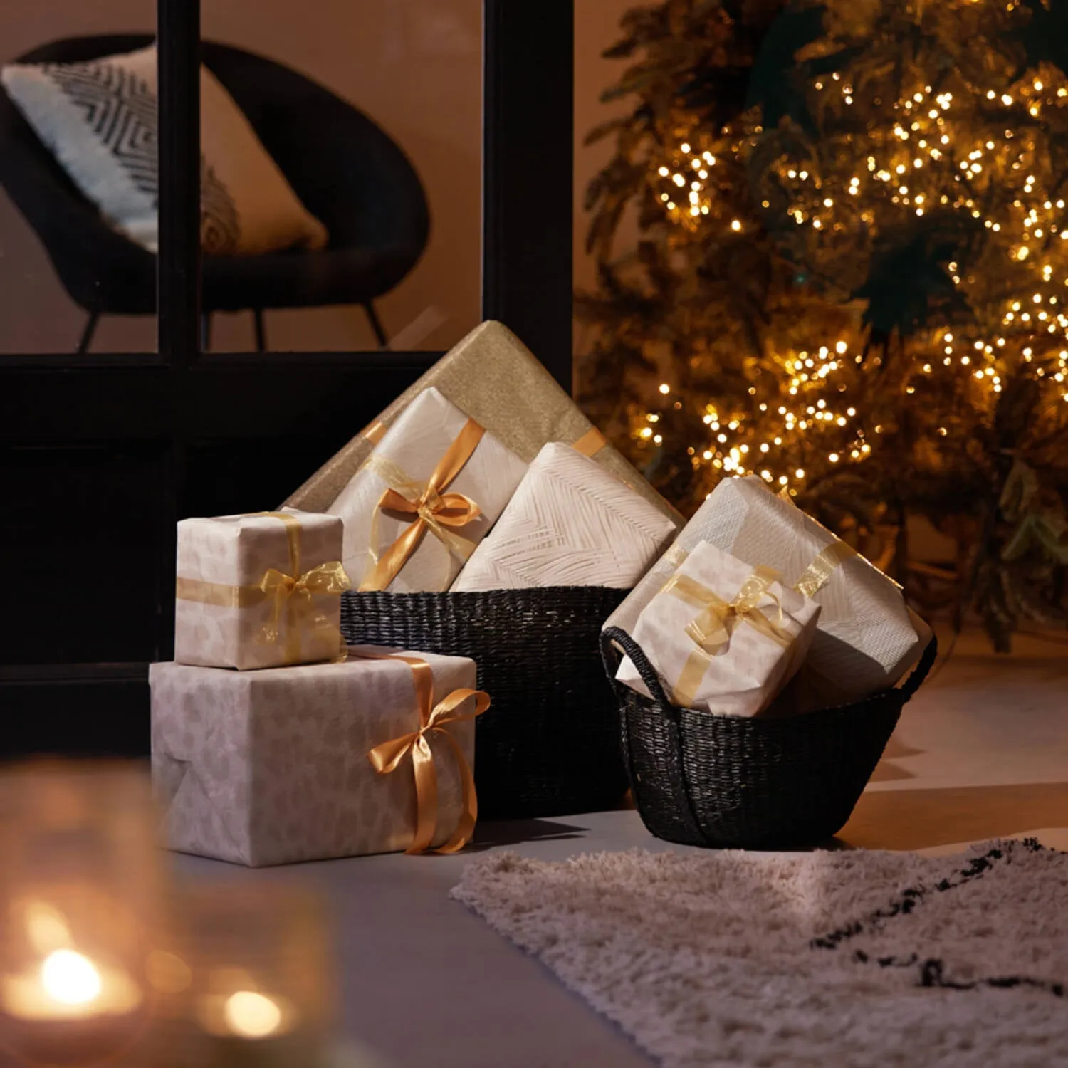Antony Chair - Bouclé Black/Bouclé Cream/Velvet Shiny Gold Finish