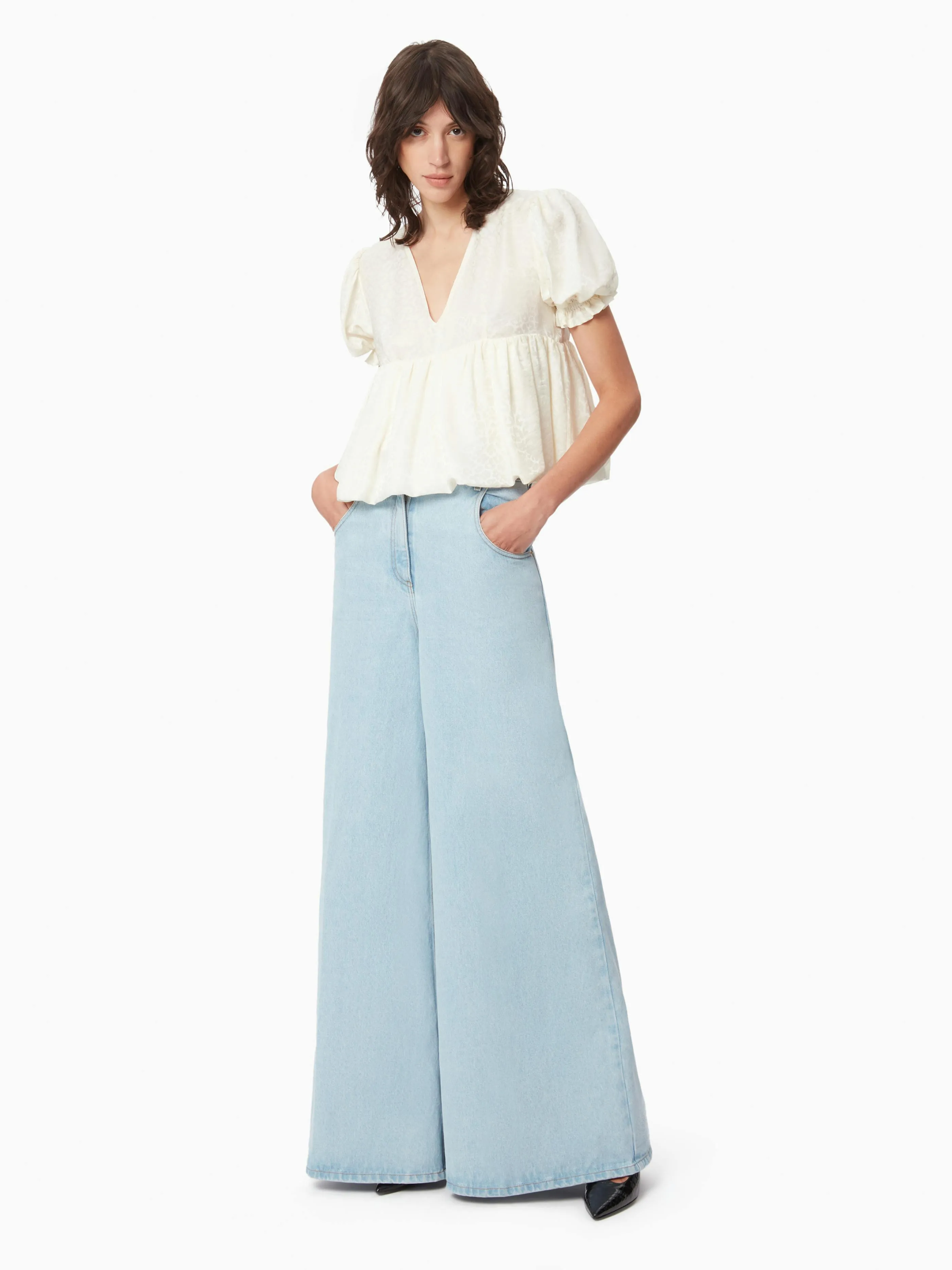 BABYDOLL TOP WITH RUCHED SLEEVES