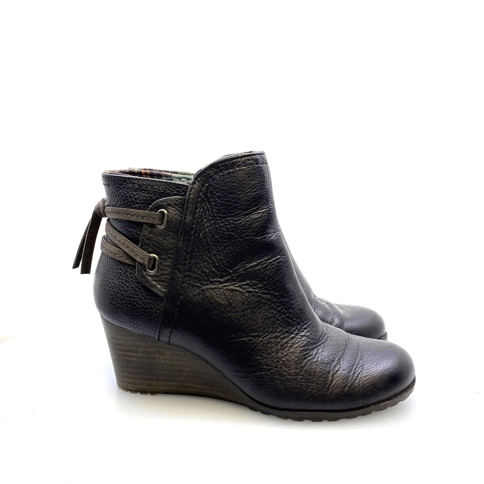 Cobb Hill by Rockport Womens “Lucinda” Size 8M Black Back Tie Boot Booties