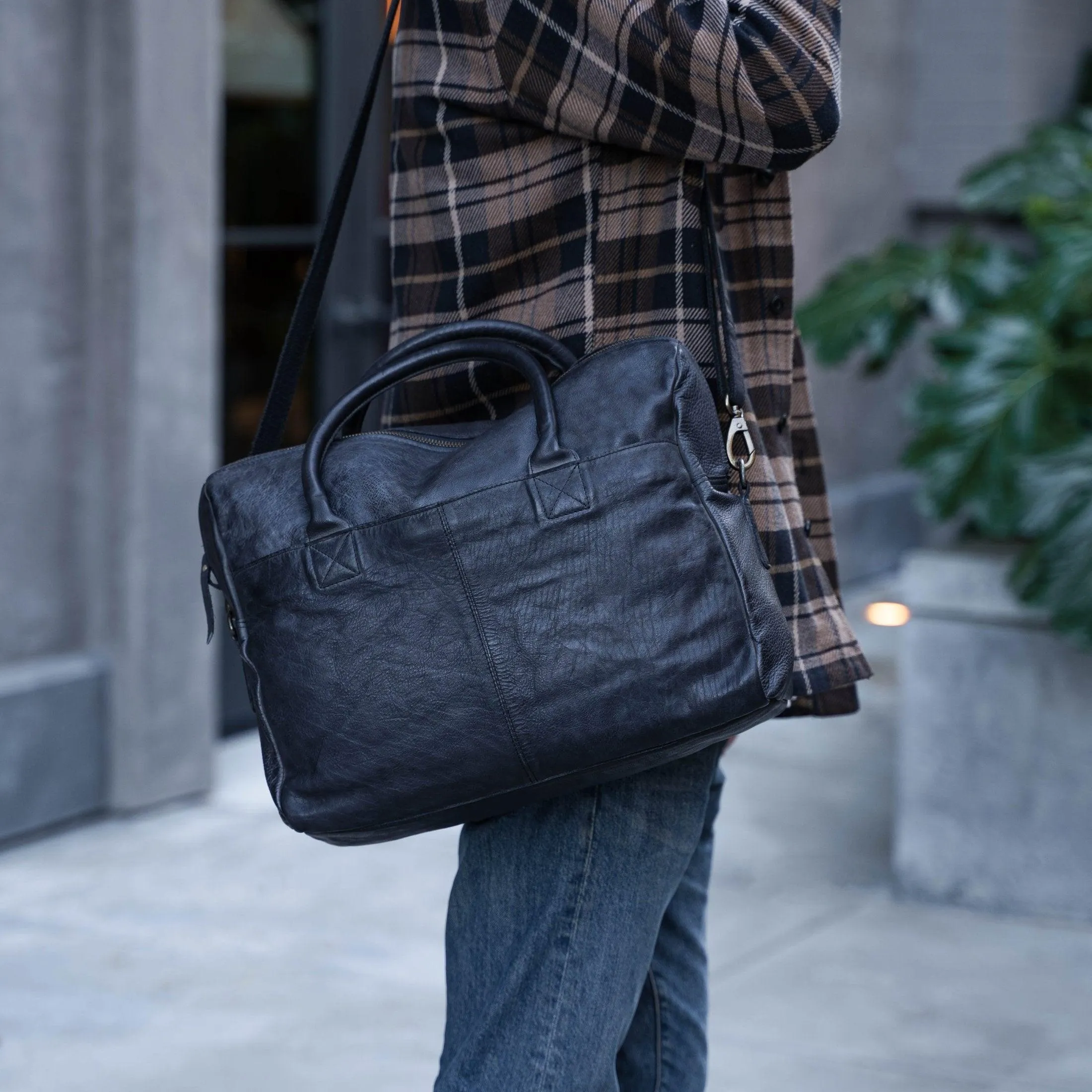 Leather Briefcase Messenger Bag Laptop Bag Satchel Bags for Men briefcases Office Bag (Black)