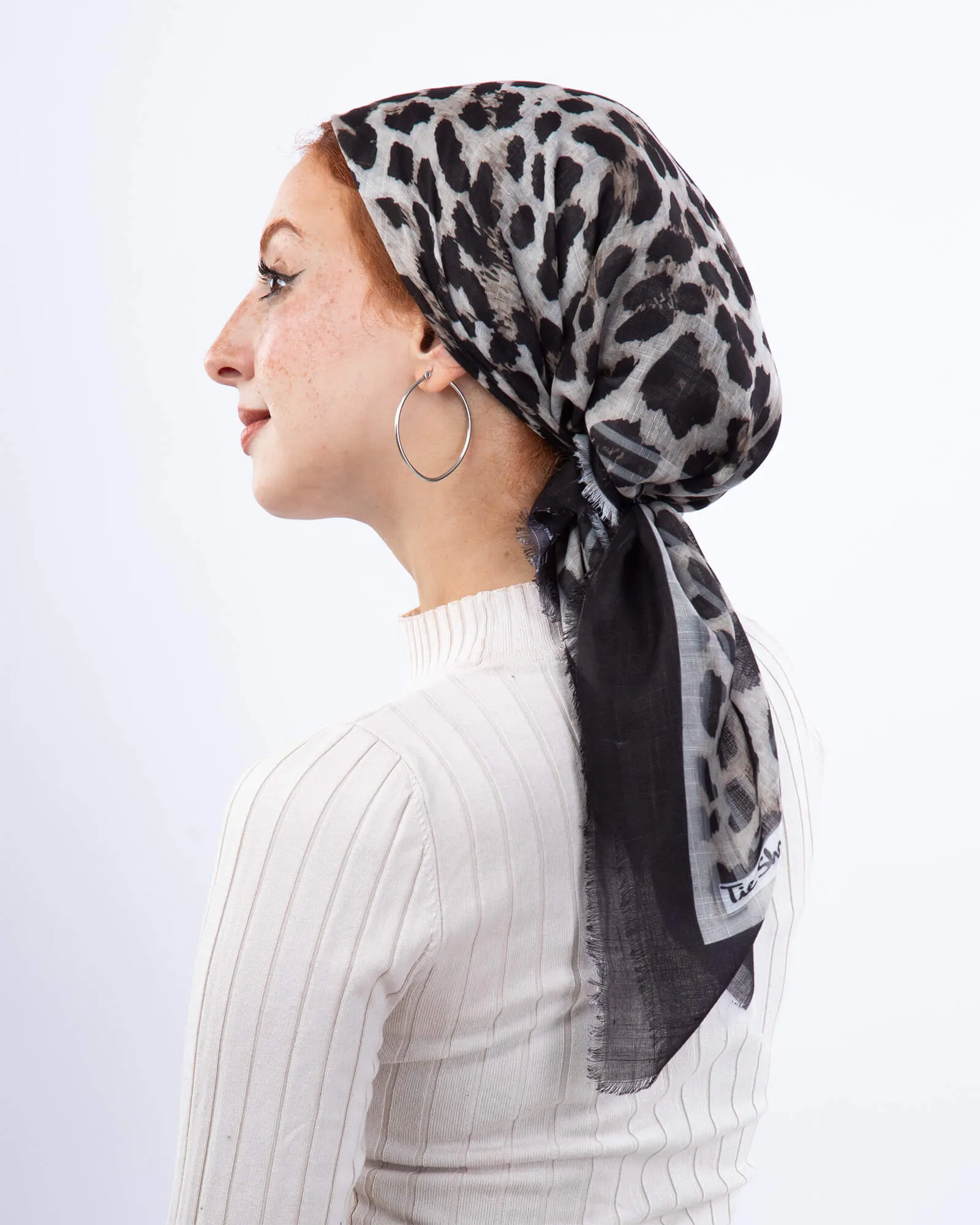 Royal Square Linen Scarf